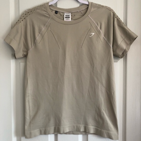 Gymshark Energy Seamless T-Shirt in Nude - Picture 3 of 9